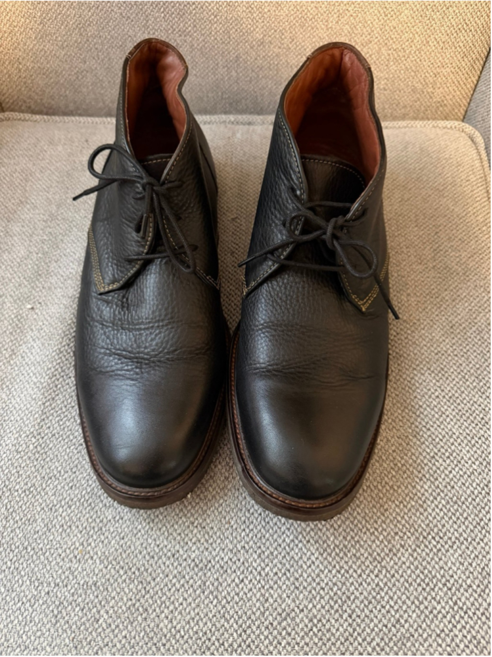 Johnston & Murphy Men's Black Leather Chukka Boots with runner soles Sz 12